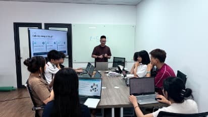 Khu vực Training & Coaching KOC